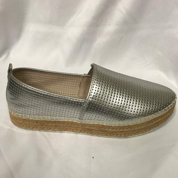 Steve Madden flat shoe new in original box - Picture 3 of 3